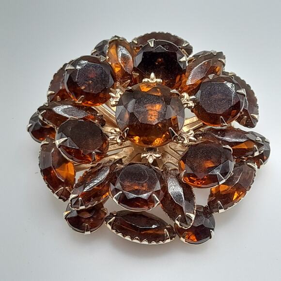 Vintage Topaz Rhinestone Floral Brooch, Gold Tone, Prong Set, 1950s, 2 1/8 In - Picture 8 of 10